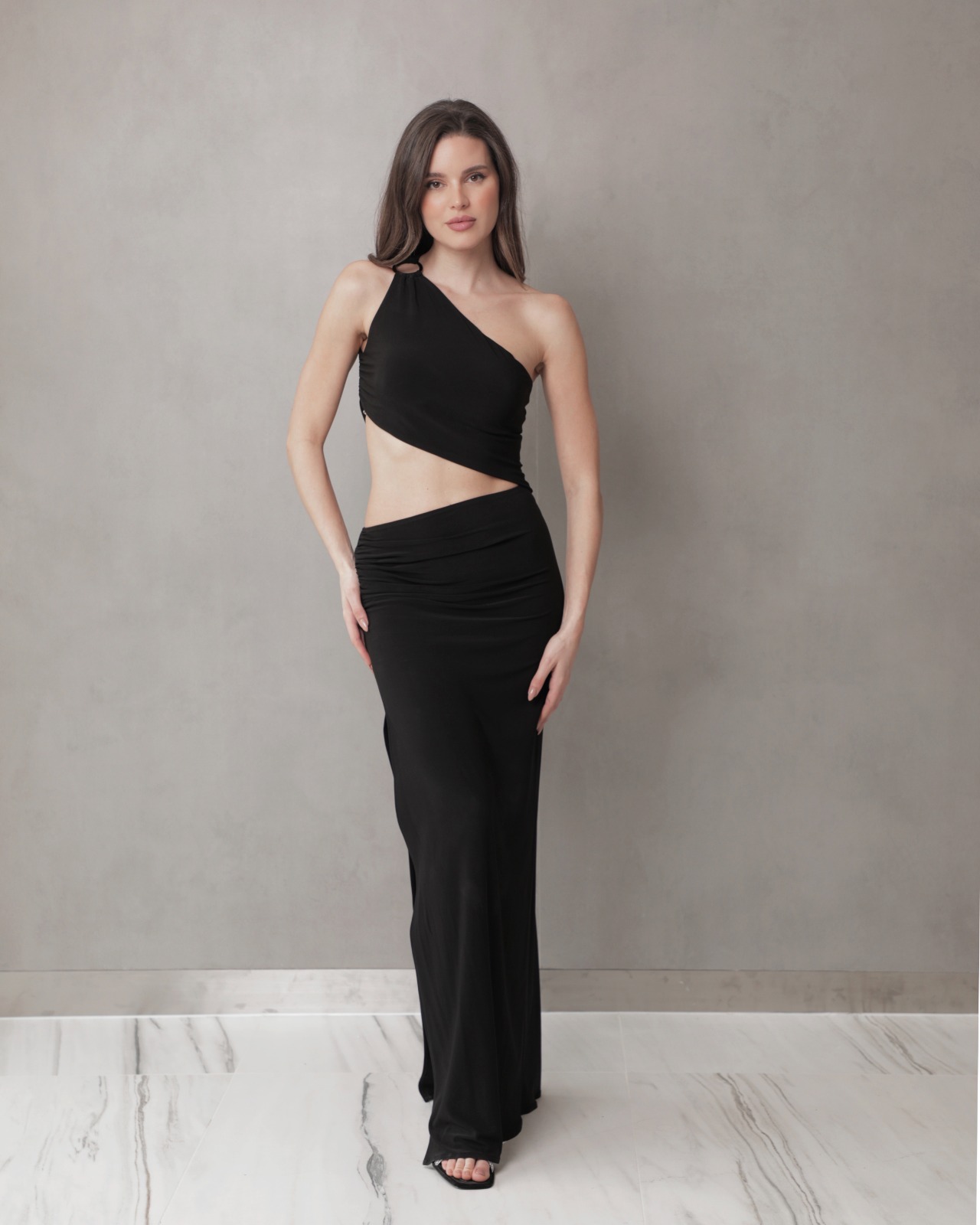 Shelly – Asymmetric Gown
